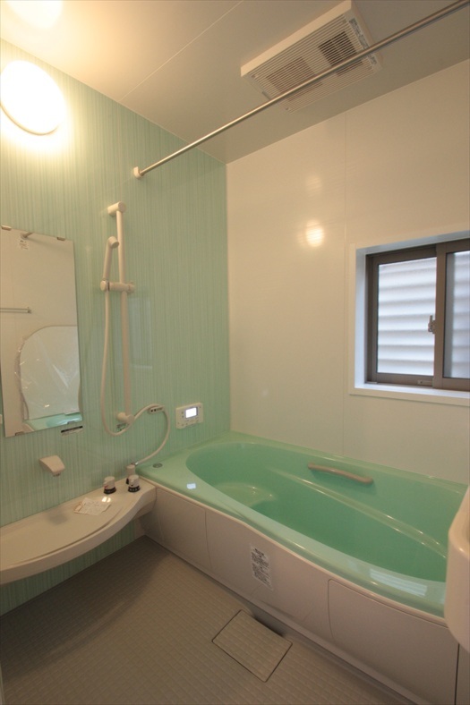 お風呂　家を建てるなら、、お風呂のイメージはできていますか？これまで岡崎工務店で家を建てて下さったお客様のお風呂の写真です。家づくりのご参考にどうぞ。