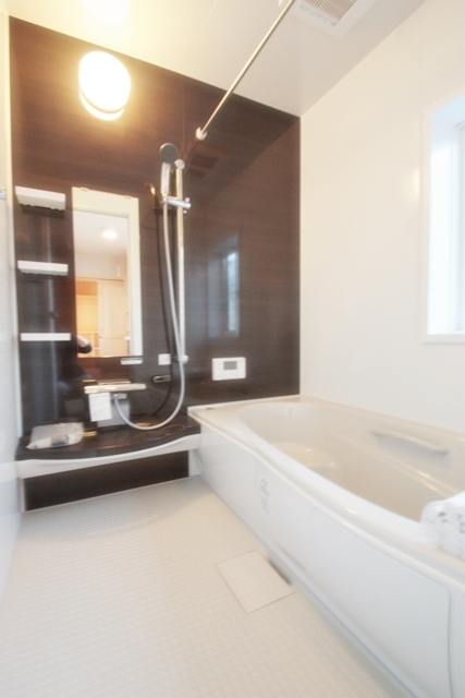 お風呂　家を建てるなら、、お風呂のイメージはできていますか？これまで岡崎工務店で家を建てて下さったお客様のお風呂の写真です。家づくりのご参考にどうぞ。
