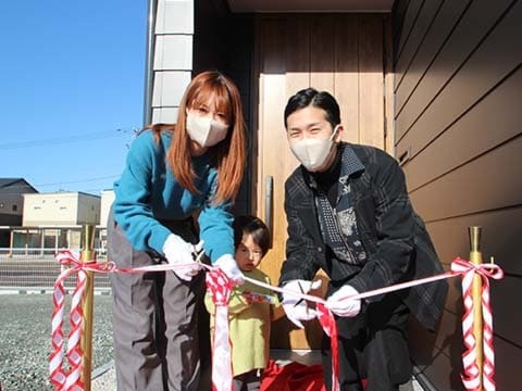 岡崎工務店を選んだ決め手は信頼できる大工さんでした。