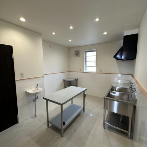 お菓子屋さんになる店舗併用住宅の厨房スペースです（＾－＾）