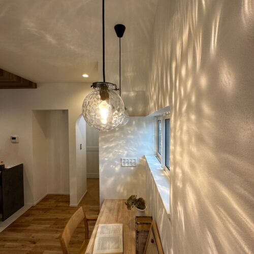 ペンダントライトの陰影がかわいい～(*´▽｀*)