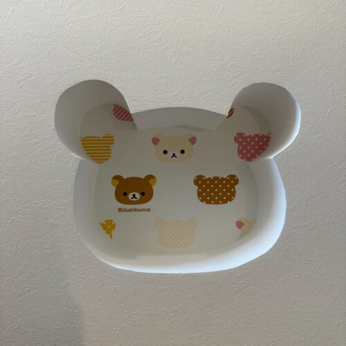 階段の途中に造った「リラックマのニッチ」 ニッチの中のクロスはもちろん、リラックマ。実物が破壊的にかわいいのです～！