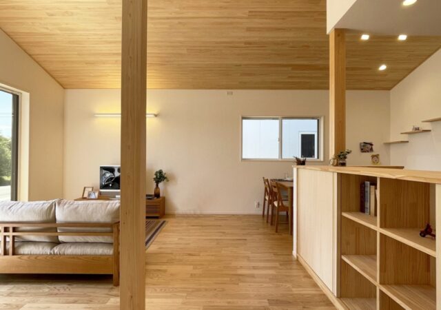 暮らしの動線にこだわりぬいた、主寝室が1Fにある間取りの家