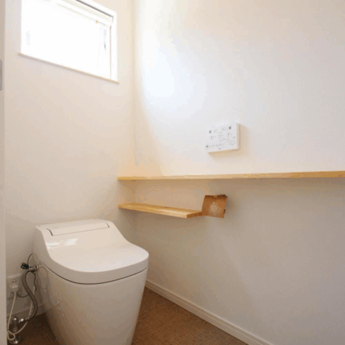 トイレ：Panasonic　アラウーノS141　ホワイト